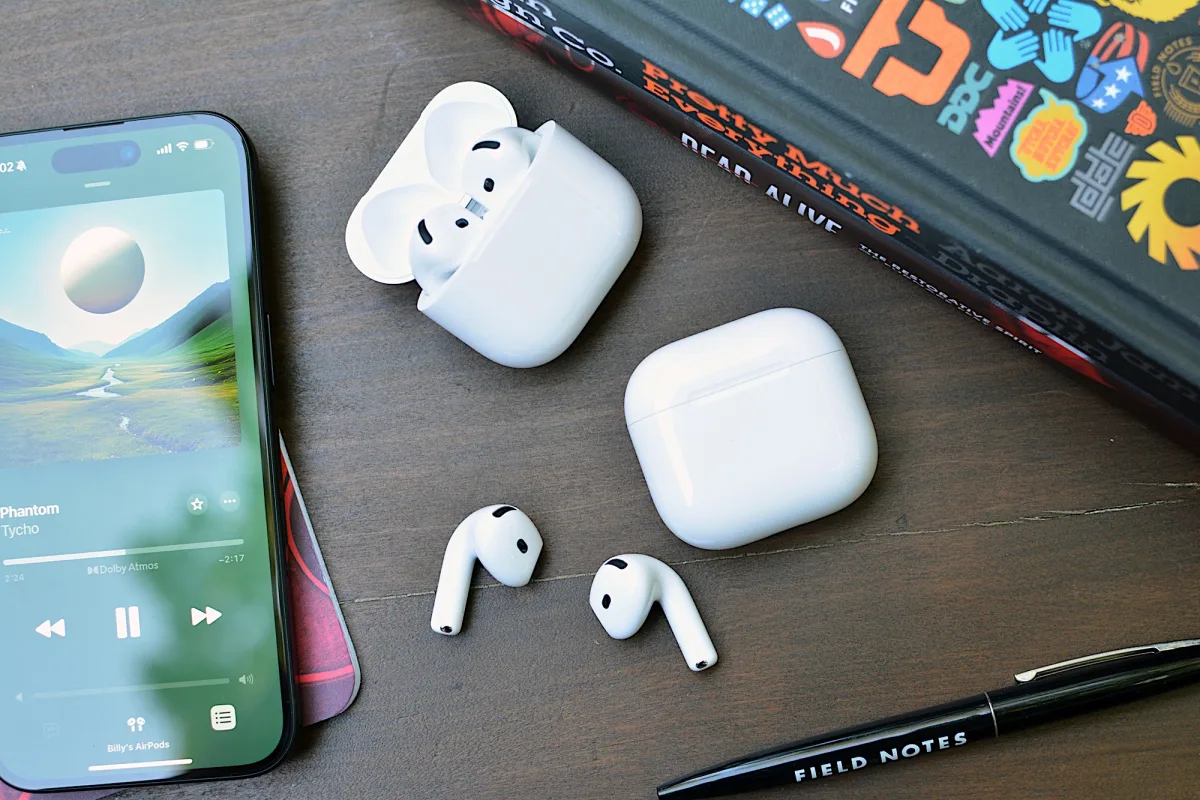 Apple AirPods 4 au atins un preț minim de 100 dolari, plus cele mai bune oferte tehnologice ale săptămânii.