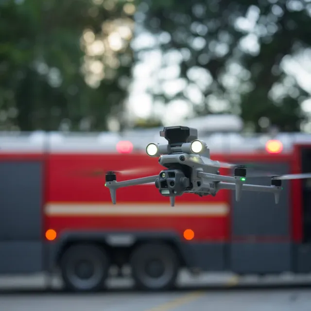 DJI Matrice 4 Series Droni Inteligenti pentru Operațiuni Aeriene Profesionale